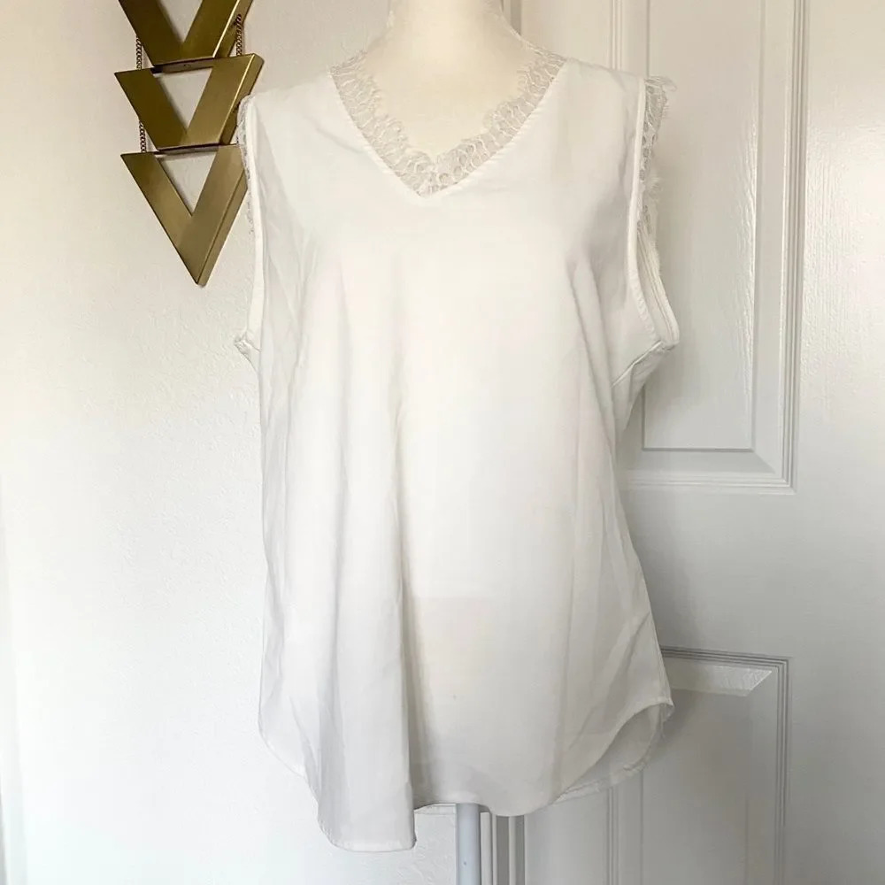 White Sleeveless Tank Top with Lace Cap Sleeve Detail Camisole - Picture 5 of 8